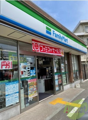 コンビニ　ファミリーマート尼崎塚口町店（コンビニ）まで523m
