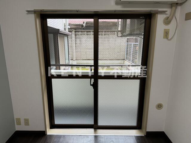 その他部屋・スペース　落ち着いて過ごせるお部屋なので、寝室にいかがでしょうか