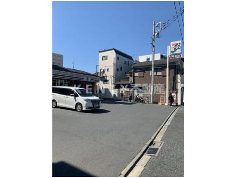 コンビニ　セブンイレブン 大田区本羽田1丁目店（コンビニ）まで147m