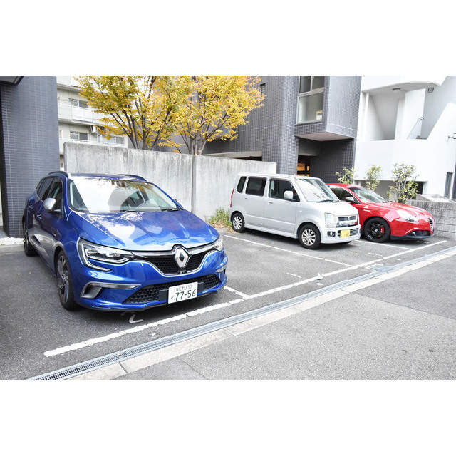駐車場　駐車場完備です