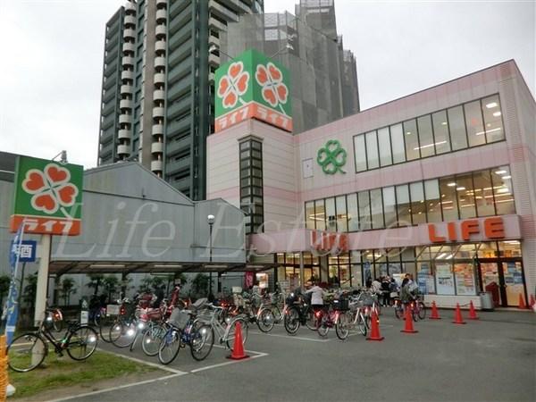 スーパー　ライフ四天王寺店（スーパー）まで437m