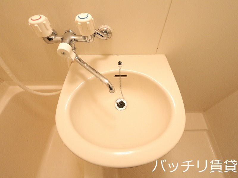 洗面設備　写真は別号室イメージの為、現状を優先致します