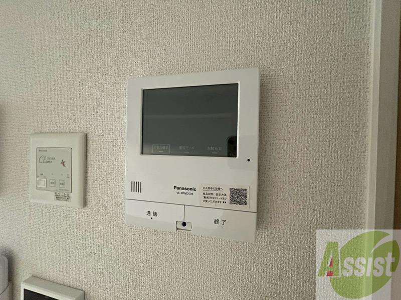 セキュリティ　ＴＶモニター付インターホンです。来客者の顔が見えるので安心！