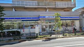 コンビニ　ローソン 板橋蓮根三丁目店（コンビニ）まで886m