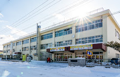 小学校　札幌市立本郷小学校（小学校）まで849m