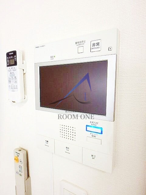 セキュリティ　モニター付きインターホンです。