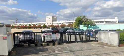 小学校　大和郡山市立郡山南小学校（小学校）まで712m