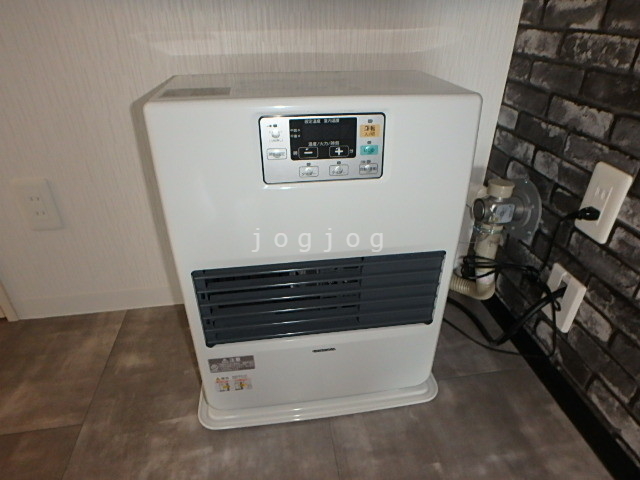 その他設備　灯油ＦＦストーブ