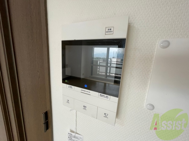 セキュリティ　ＴＶモニター付インターホンです。来客者の顔が見えるので安心！