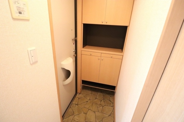 玄関　１０５号室