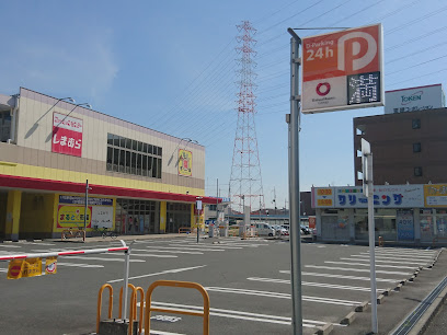 スーパー　イズミヤ まるとく市場門真南店（スーパー）まで556m