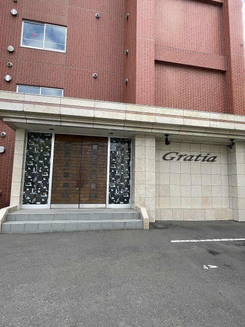 エントランス　素敵なエントランスがお出迎えです♪