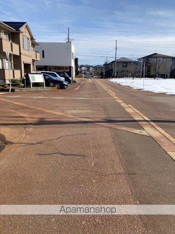 その他　前面道路（その他）まで0m