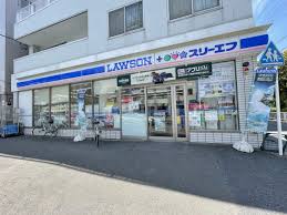 コンビニ　ローソン・スリーエフ横浜中央市場店（コンビニ）まで388m