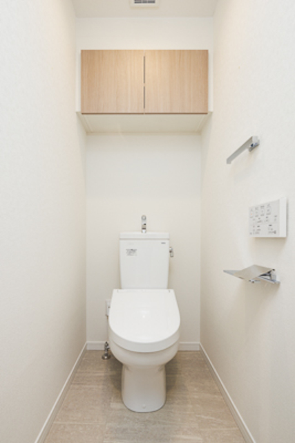 トイレ　※写真は同タイプ住戸です。