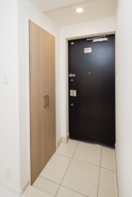 玄関　※写真は同タイプ住戸です。