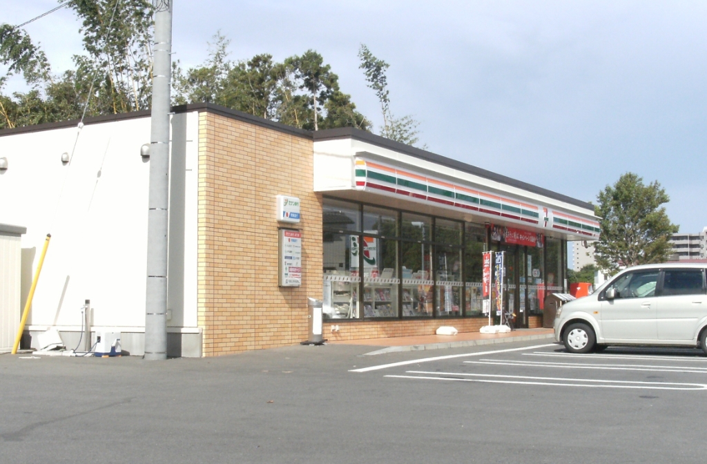 コンビニ　セブンイレブン 牛久刈谷団地入口店（コンビニ）まで420m