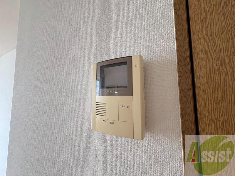 セキュリティ　ＴＶモニター付インターホンです。来客者の顔が見えるので安心！