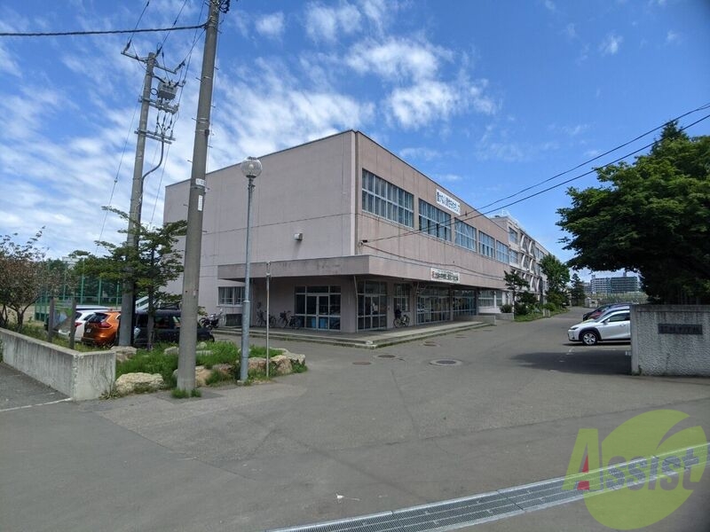 中学校　札幌市立柏中学校（中学校）まで1182m