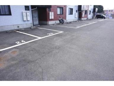 駐車場　駐車場