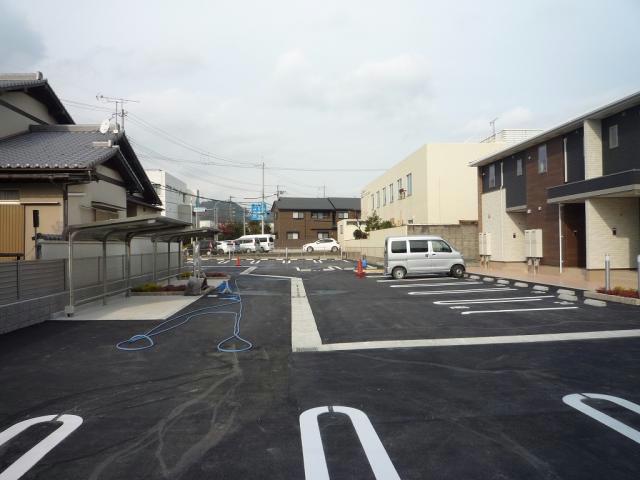 駐車場　駐車場