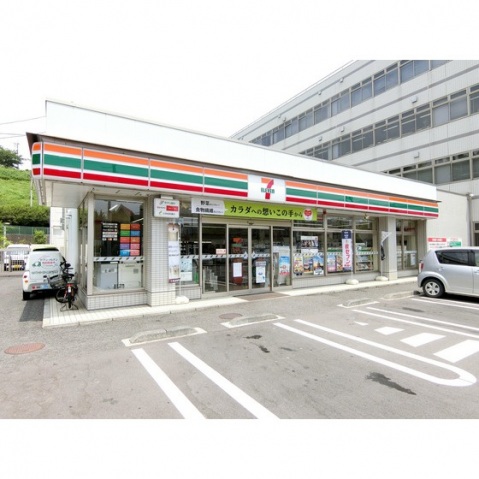 コンビニ　セブン-イレブン 多摩山王下１丁目店（コンビニ）まで274m