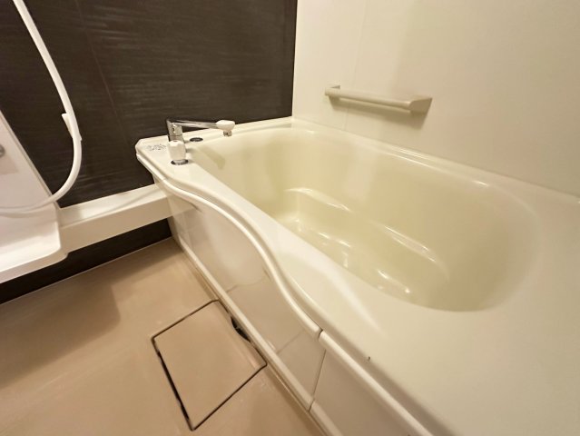 バス・シャワールーム　詳細は、RISUMO江坂本店までお問合せください♪