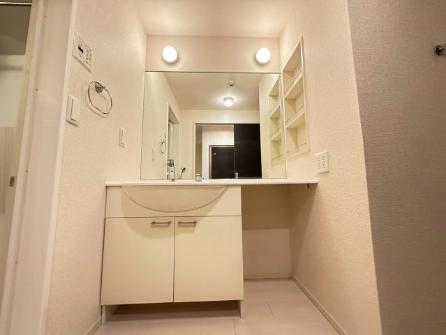 洗面設備　詳細は、RISUMO江坂本店までお問合せください♪