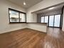 居室・リビング　洋室12帖の広々としたお部屋です