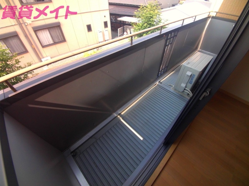 バルコニー　同型参考写真です