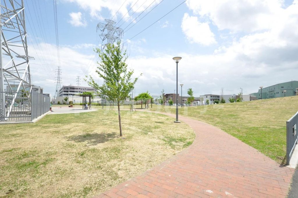 公園　やしお駅前公園（公園）まで570m