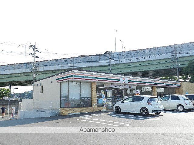 コンビニ　セブンイレブン小倉東篠崎２丁目店（コンビニ）まで402m