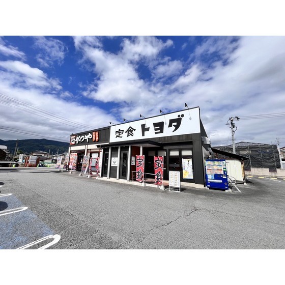飲食店　かつや千曲店（飲食店）まで599m