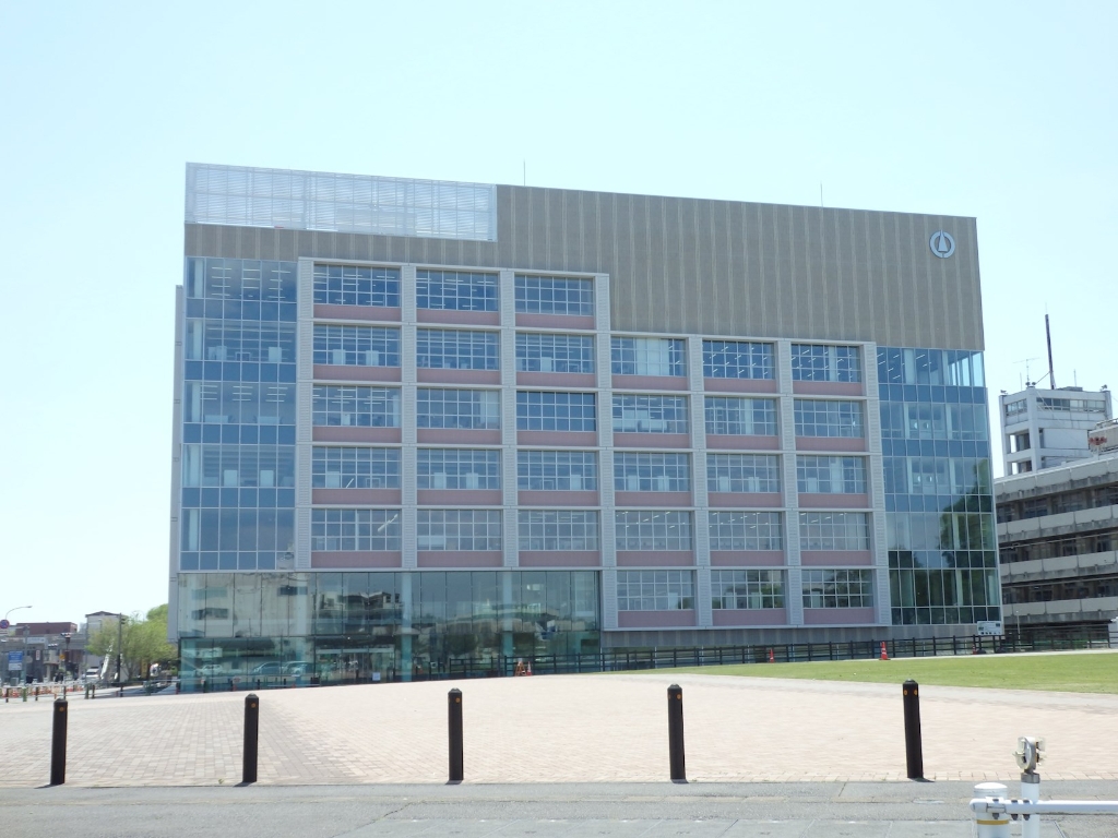 役所　小山市役所（役所）まで997m