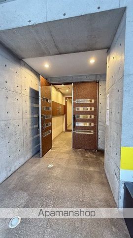 地下鉄四つ橋線 四ツ橋駅 徒歩10分 12階建 築20年の外観写真