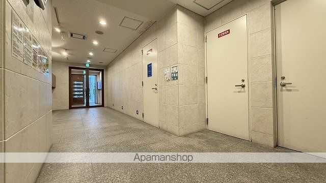 地下鉄四つ橋線 四ツ橋駅 徒歩10分 12階建 築20年の外観写真