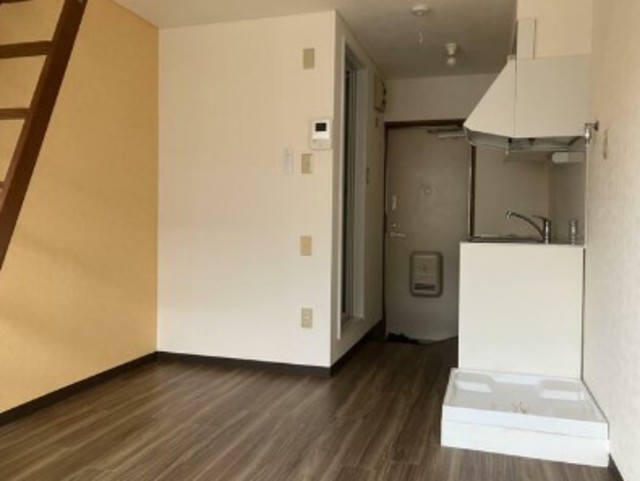 居室・リビング　他部屋参考写真です。