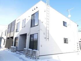 東北新幹線 七戸十和田駅 2階建 築3年