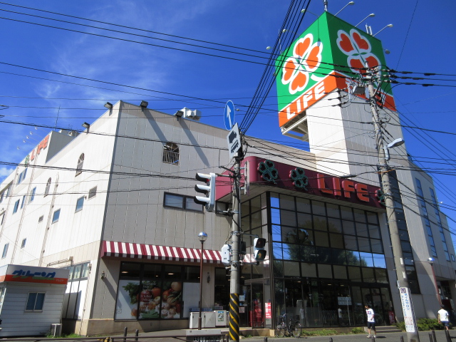 スーパー　ライフ・東有馬店（スーパー）まで127m