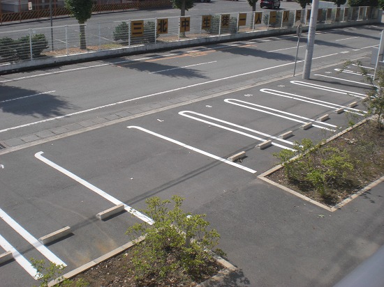 駐車場　駐車場
