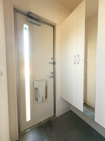 玄関　別部屋参照