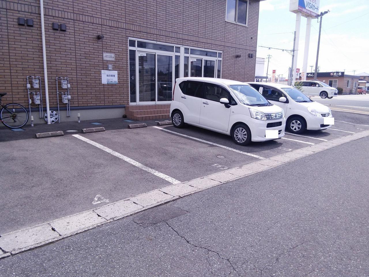 駐車場　駐車場