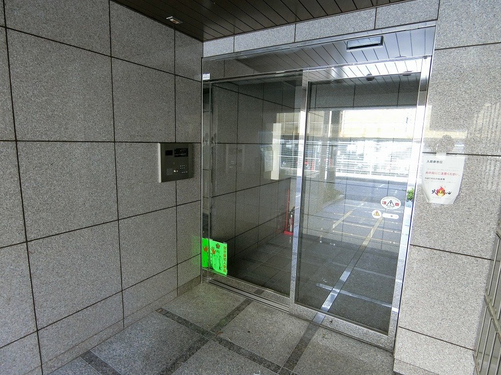 その他共有部分　オートロック・エレベーター・防犯カメラ各所・宅配ＢＯＸ完備