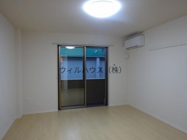 居室・リビング　室内きれいです！