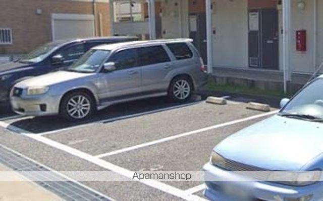 駐車場　駐車場