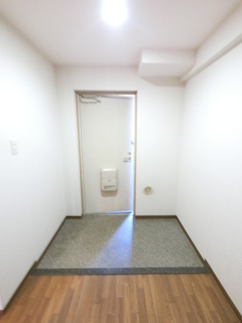 玄関　※室内は現況を優先します