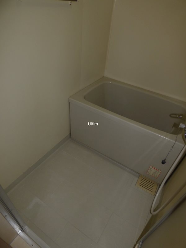 バス・シャワールーム　※別のお部屋の写真です
