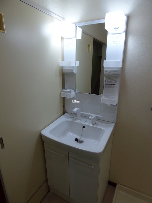 洗面設備　※別のお部屋の写真です