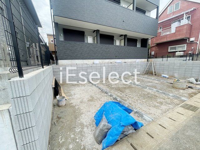 駐車場　敷地内駐車場は限りがありますのでご確認ください。