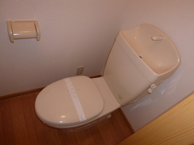 トイレ　シャワー付きトイレに変更